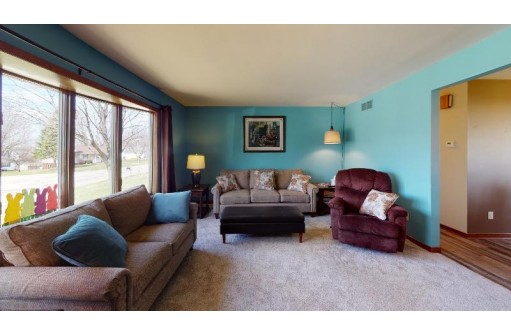 207 Cherokee Rd, Beaver Dam, WI 53916