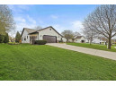 740 Westlawn Dr, Cottage Grove, WI 53527