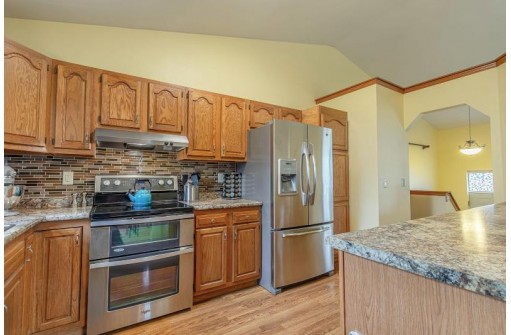 514 Diving Hawk Tr, Madison, WI 53713