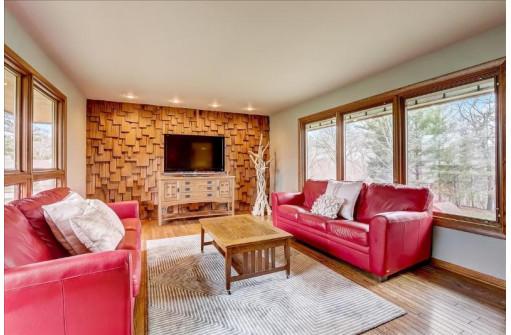 769 Pinecrest Dr, Jefferson, WI 53549