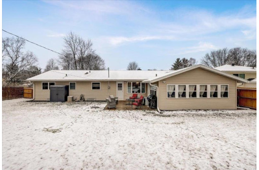 443 W Elm St, Sun Prairie, WI 53590