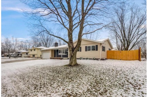 443 W Elm St, Sun Prairie, WI 53590