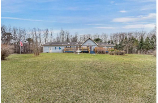 W2070 Eagle Rd, Neshkoro, WI 54960