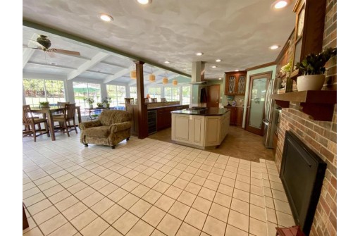 N2591 Richland Rd, Monroe, WI 53566