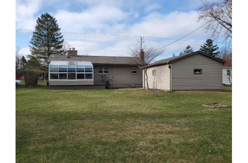 712 E Holum St, DeForest, WI 53532