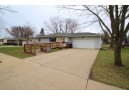 930 E Prospect St, Lake Mills, WI 53551