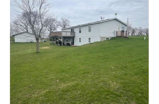 1123 Flint Rd, Stoughton, WI 53589