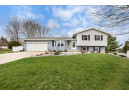 2558 Chesapeake Dr, Fitchburg, WI 53719