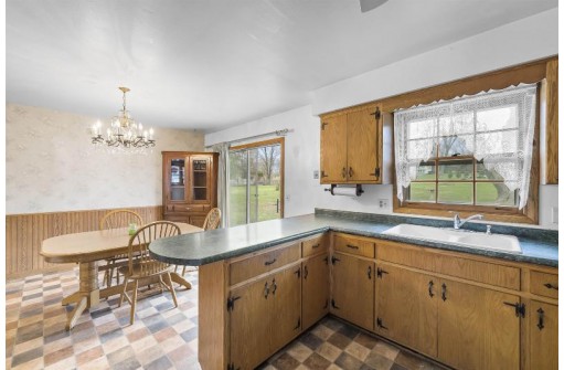 1514 Droster Rd, Madison, WI 53716