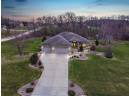 810 E Swiss Valley Dr, Janesville, WI 53545