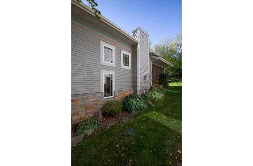 3330 Conservancy Ln, Middleton, WI 53562