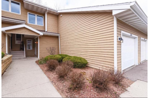 205 Meadow Oak Tr, Waunakee, WI 53597