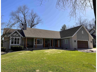 405 Clearbrooke Ter Cottage Grove, WI 53527