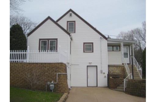 798 S Beaumont Rd, Prairie Du Chien, WI 53821