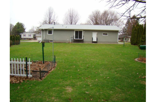 N8252 Frances Ln, Beaver Dam, WI 53916