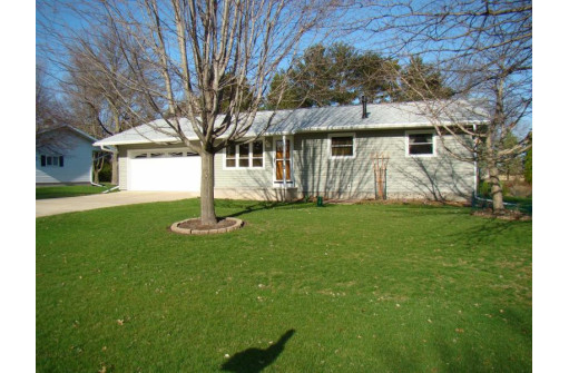 N8252 Frances Ln, Beaver Dam, WI 53916