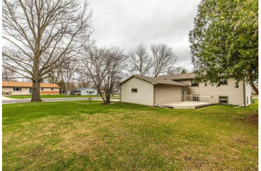 5733 Restal St, Fitchburg, WI 53711