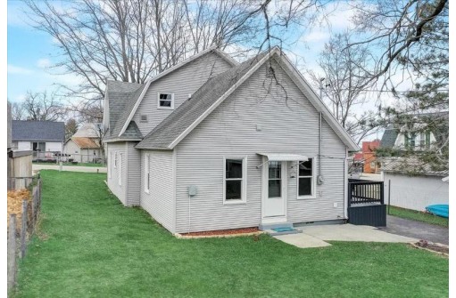 219 W Prospect St, Endeavor, WI 53930