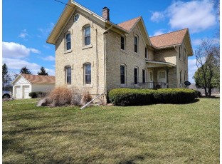 N729 River Rd Columbus, WI 53925