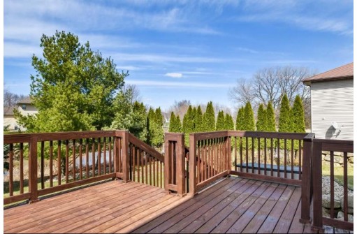 6080 Perrot Pl, McFarland, WI 53558