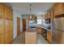 1072 Stonehaven Dr 4, Sun Prairie, WI 53590