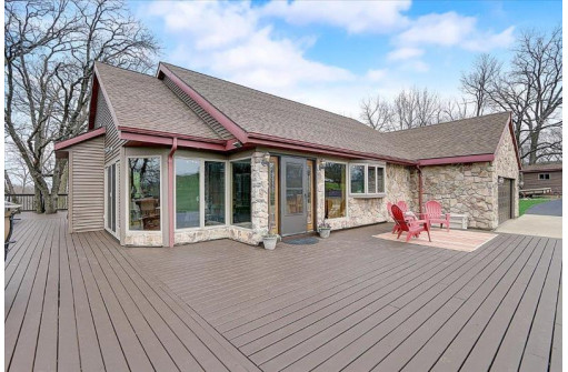 4150 Blue Mounds Tr, Black Earth, WI 53515