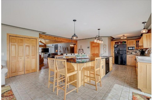 4150 Blue Mounds Tr, Black Earth, WI 53515