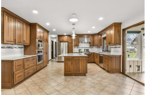 6699 Winding Way, DeForest, WI 53532