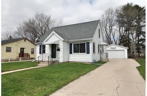 1614 Peterson Ave, Janesville, WI 53548