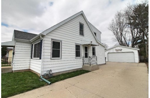 1614 Peterson Ave, Janesville, WI 53548