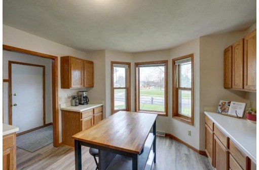 1746 Oconto Dr, Sun Prairie, WI 53590