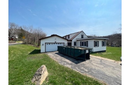 512 Stori Dr, Richland Center, WI 53581