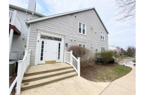 9 Captains Ct 3, Madison, WI 53719