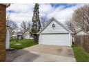 863 Blaine Ave, Janesville, WI 53545