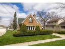 863 Blaine Ave, Janesville, WI 53545