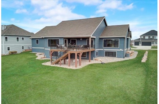 1203 Water Wheel Dr, Waunakee, WI 53597