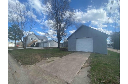 431 N Wisconsin Ave, Muscoda, WI 53573