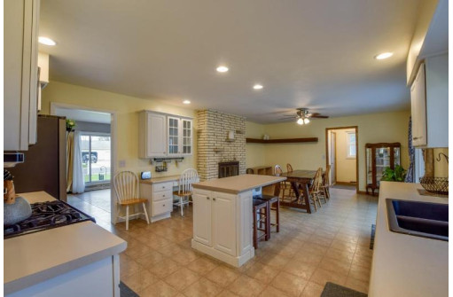 1811 Michigan Ave, Sun Prairie, WI 53590