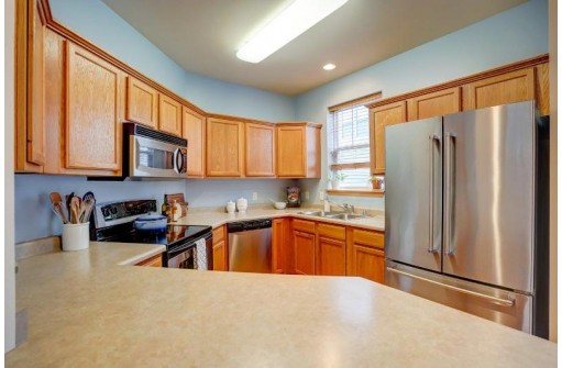 41 S Gardens Way, Madison, WI 53711