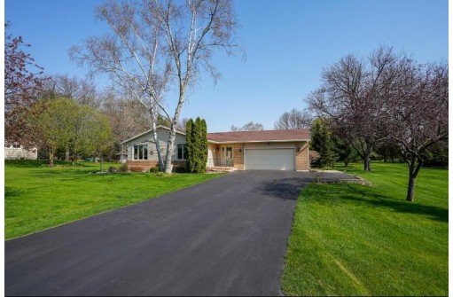 3720 Lance Ln, Madison, WI 53718-6224