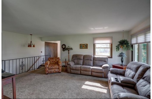 3720 Lance Ln, Madison, WI 53718-6224