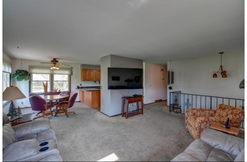 3720 Lance Ln, Madison, WI 53718-6224