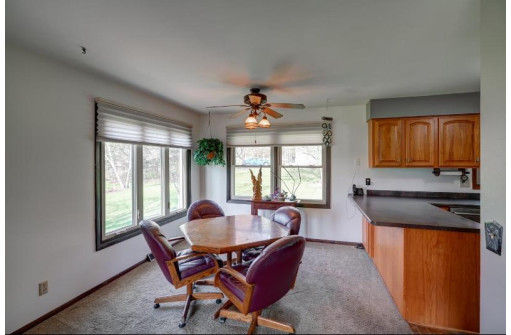 3720 Lance Ln, Madison, WI 53718-6224