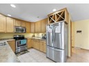 564 Kelvington Dr, Sun Prairie, WI 53590