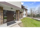 1015 N Sunnyvale Ln E, Madison, WI 53713