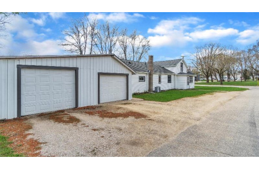 707 12th St, Brodhead, WI 53520