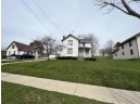 418 S Main St, Fall River, WI 53932