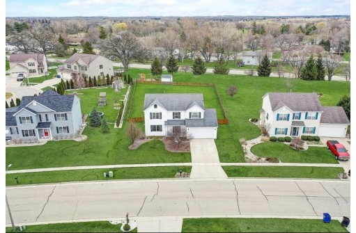 110 Ridgeline Dr, Columbus, WI 53925