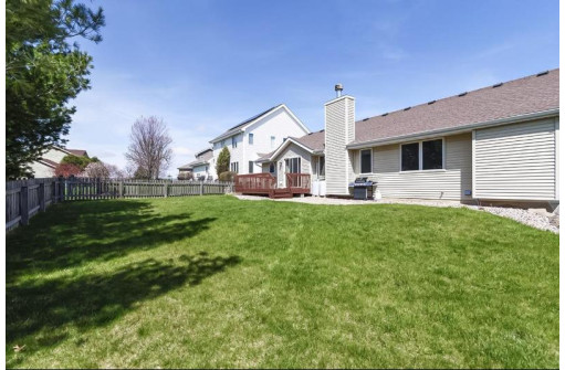 9423 Eagle Nest Ln, Middleton, WI 53562