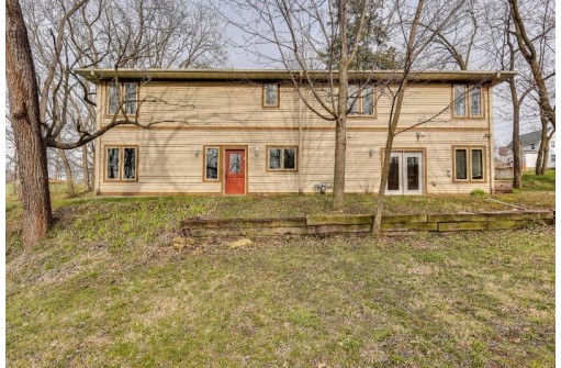 435 Mineral St, Mineral Point, WI 53565